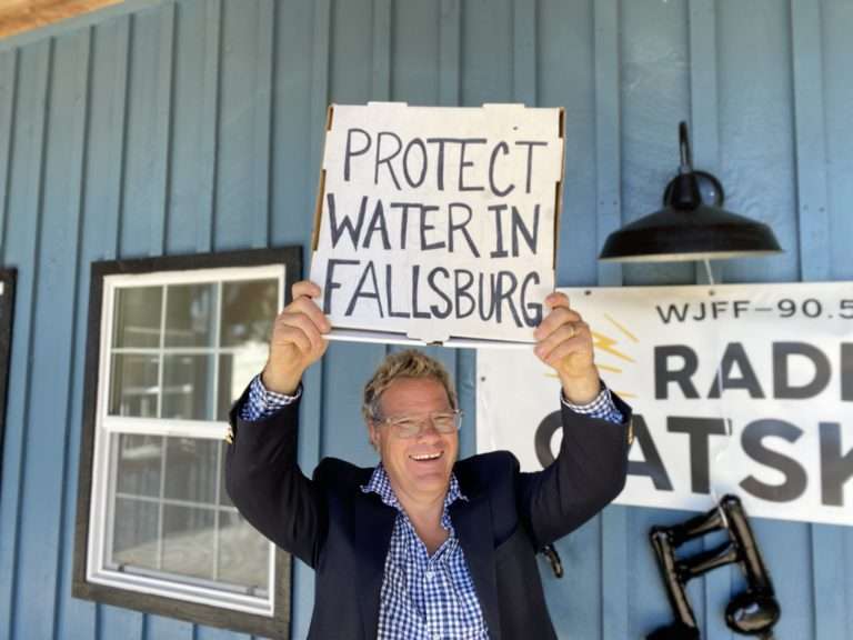 Residents Organize “Love Our Land” Parade to Protest Fallsburg Overdevelopment
