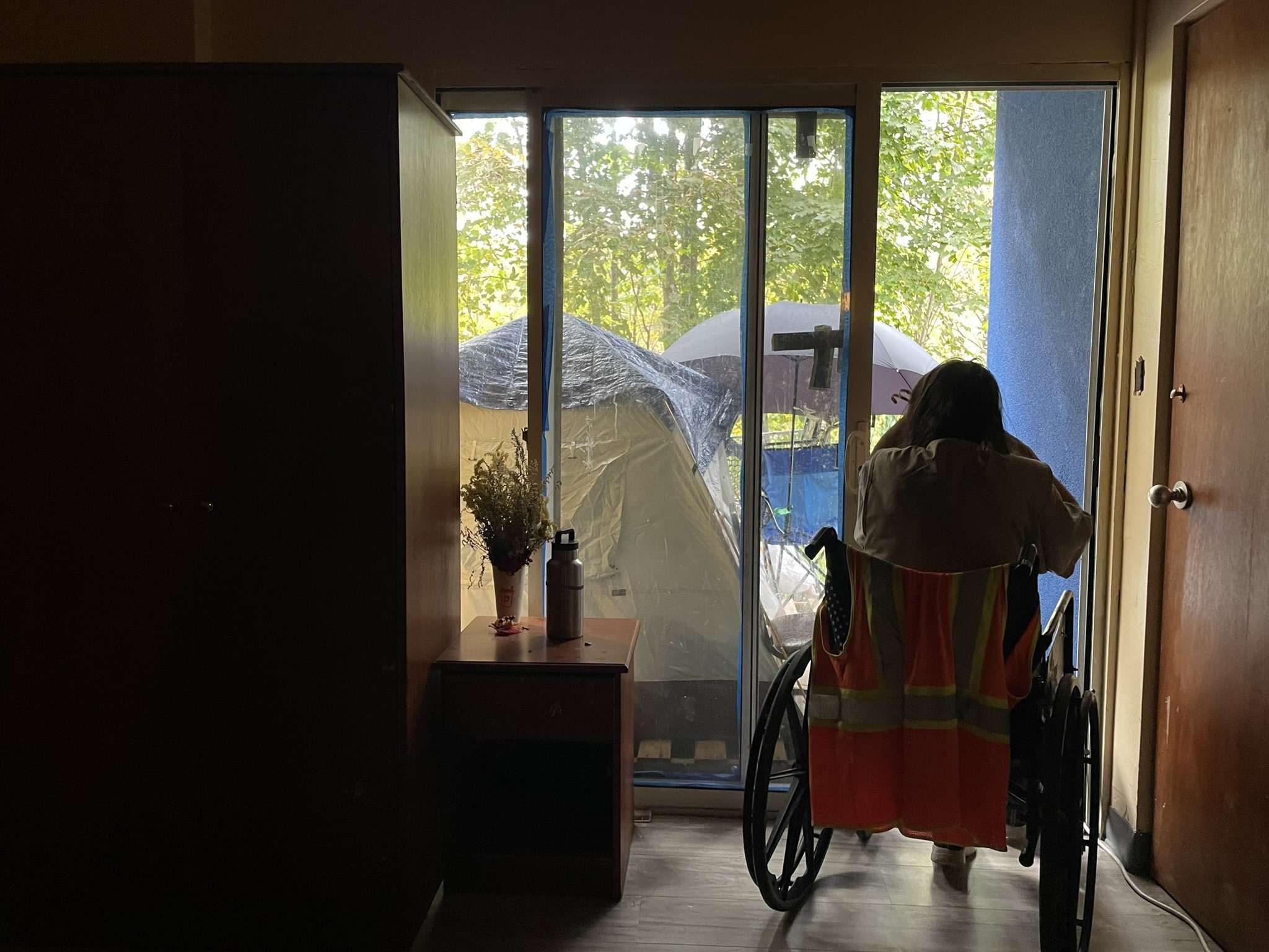 Mold, Inaccessible Bathrooms, Unlivable Conditions: Disabled New Yorkers Say ‘Hotel-for-Housing’ is Failing Them