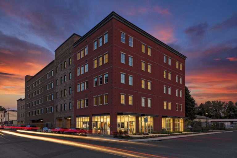 New Yorkers Struggle With Skyrocketing Energy Bills as Advocates Push Governor to Act